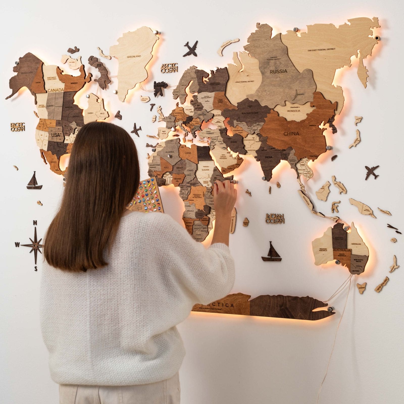 3D LED Wooden World Map 3.0 | Multicolor | Sustainable Birch